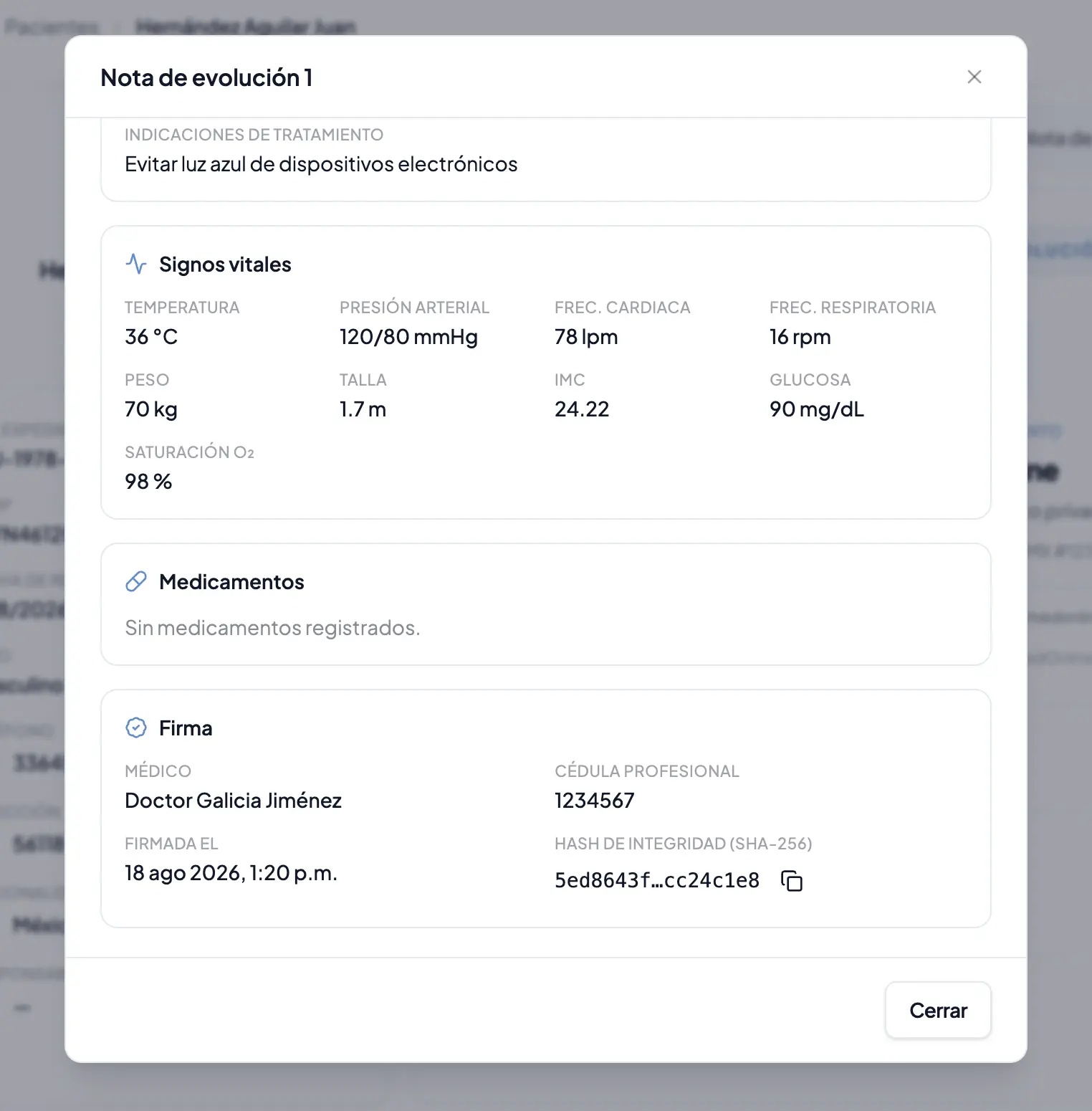 Bloque de firma digital de una Nota de Evolución en MedOnline, mostrando médico, cédula profesional, fecha de firma y hash de integridad SHA-256